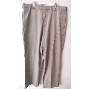 Dockers Flat Front Chino Pants Men's Size 38X30 Khaki Beige Relaxed Fit Khaki